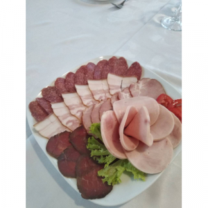 PLATOU DE MEZELURI